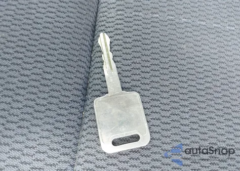 2004 Nissan Frontier Xe-V6 z USA, uszkodzony, nr VIN 1N6ED27T44C448264